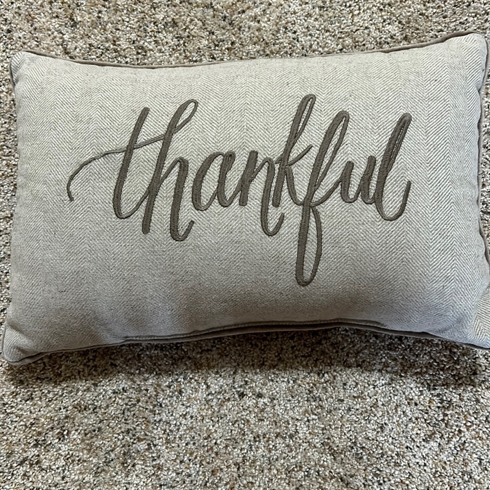 “Thankful” decorative pillow